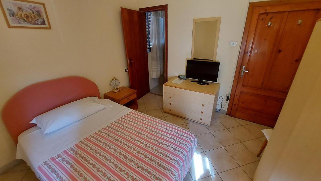 Amelia Hotel Momigno Εξωτερικό φωτογραφία