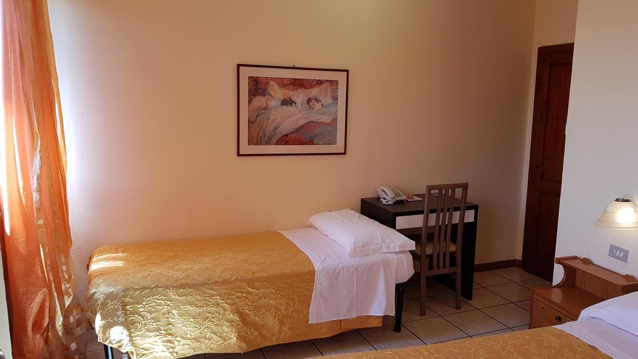 Amelia Hotel Momigno Εξωτερικό φωτογραφία