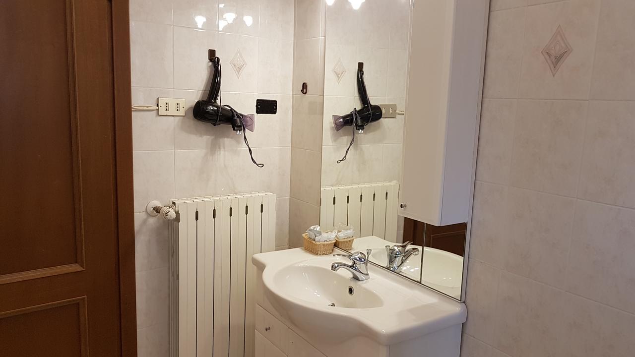 Amelia Hotel Momigno Εξωτερικό φωτογραφία